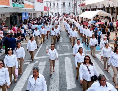 Con un desfile, la fuerza laboral y autoridades de los 3 niveles de gobierno conmemoraron el Día del Trabajo