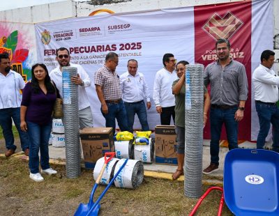 Productores de Tuxpan fueron beneficiados con la “Feria Pecuaria 2025”; recibieron gratuitamente equipamiento, insumos y módulos avícolas