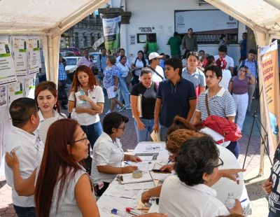 33 empresas ofertaron oportunidades de empleo a jóvenes de Tuxpan y la región, como parte de la Feria Nacional del Empleo para las Juventudes 2025