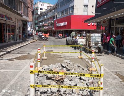 Obras Públicas realizó trabajos de bacheo en la avenida Juárez, en las calles Fausto Vega y Garizurieta, esquina 2 de Abril