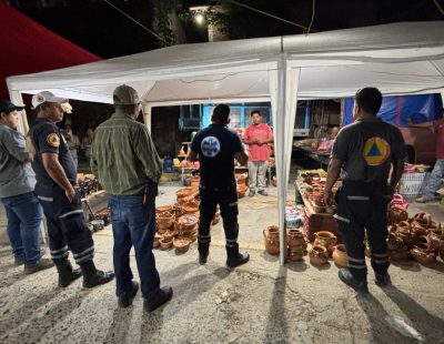 Protección Civil pidió a comerciantes de la Plaza de Todos Santos que eviten colocar sus carpas, por el “Norte” intenso, la mañana de este miércoles