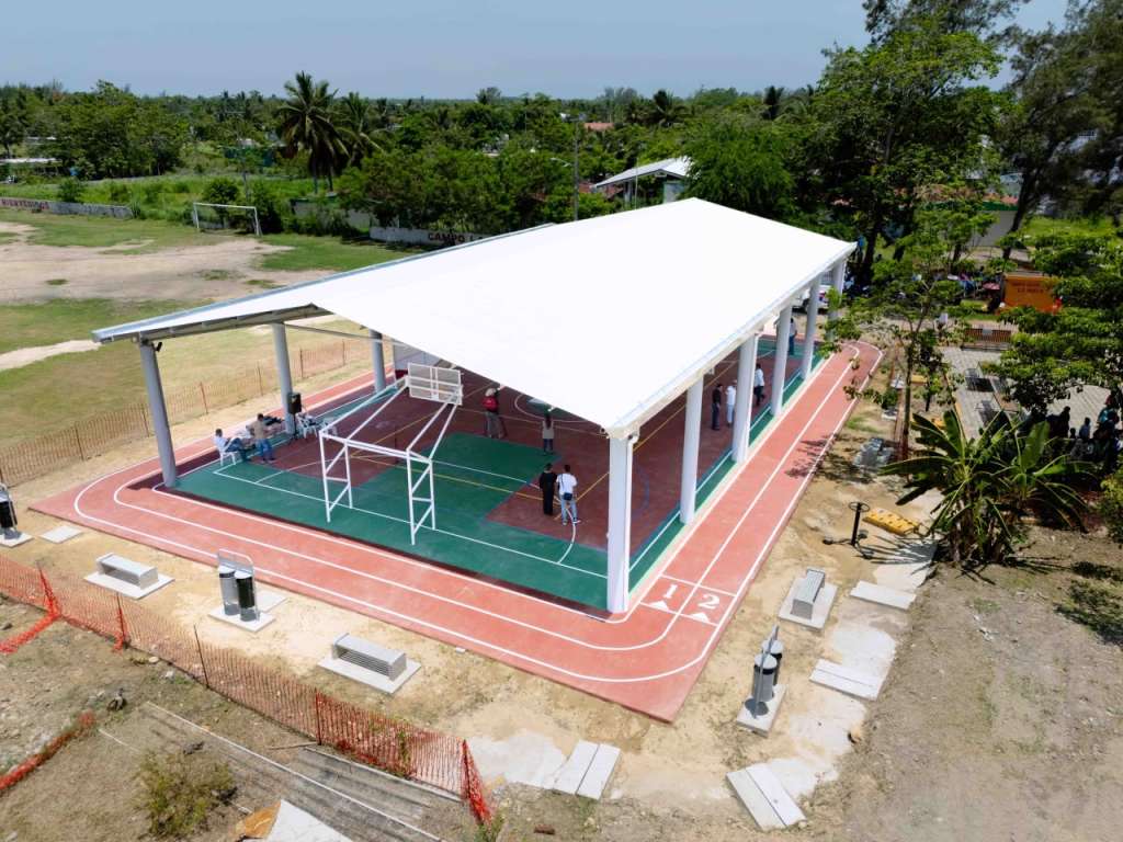 Polideportivo La Mata de Tampamachoco terminado e inaugurado en Tuxpan