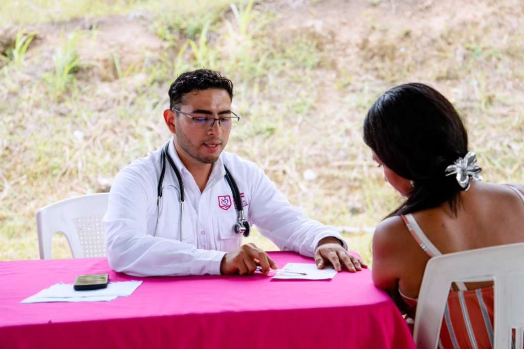 Jornada Médica Tuxpan en la comunidad Montes de Armenia