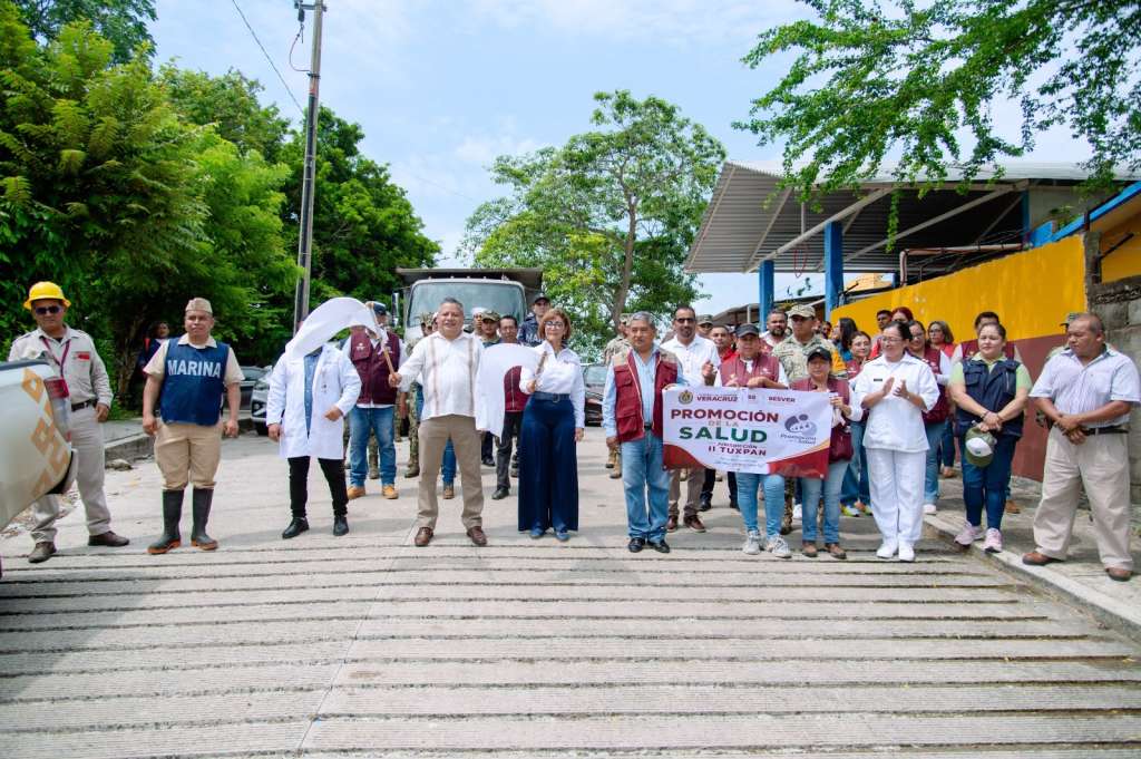 Prevención del dengue en Tuxpan durante campaña de eliminación de criaderos