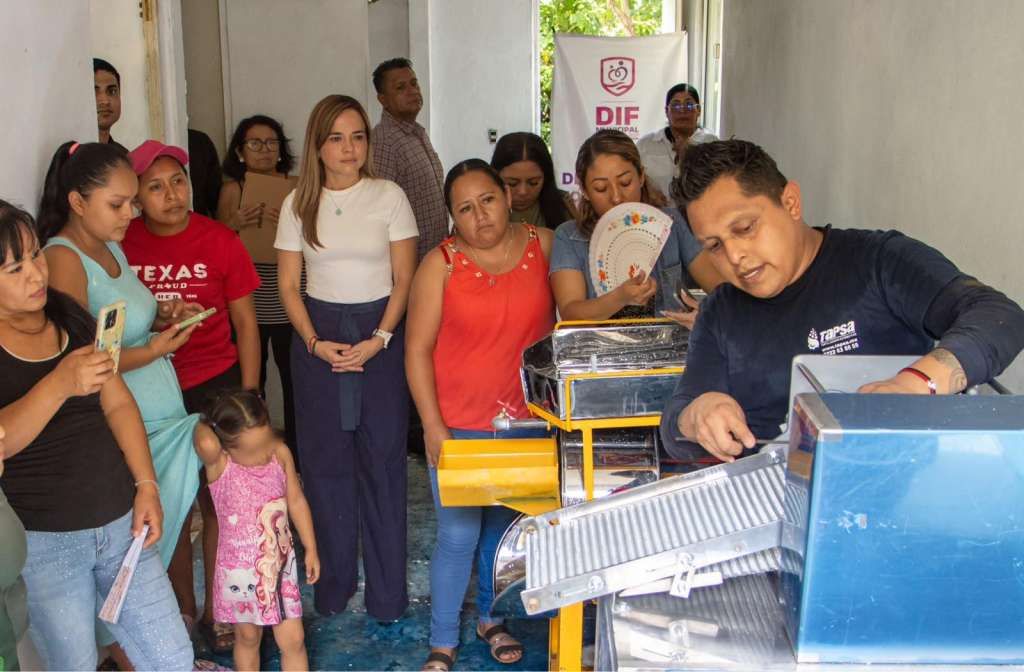 Capacitación de beneficiarias de proyectos productivos del DIF Tuxpan