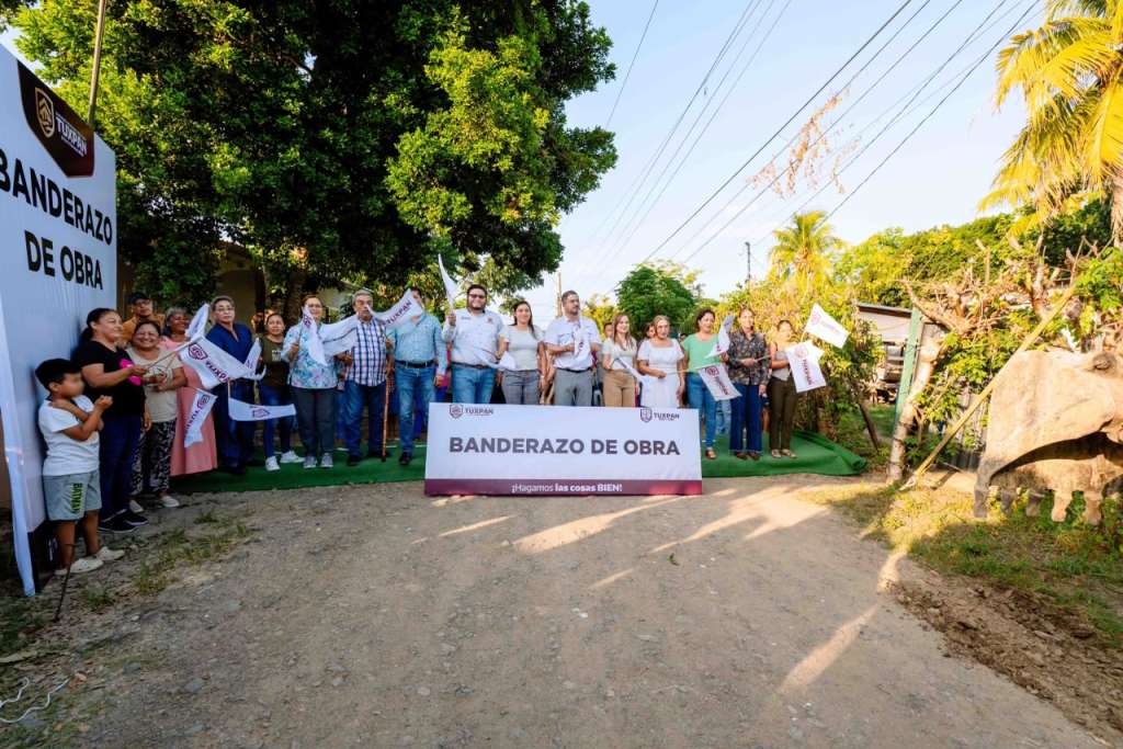 Obra pública en Tierra Blanca Tuxpan con construcción de banquetas