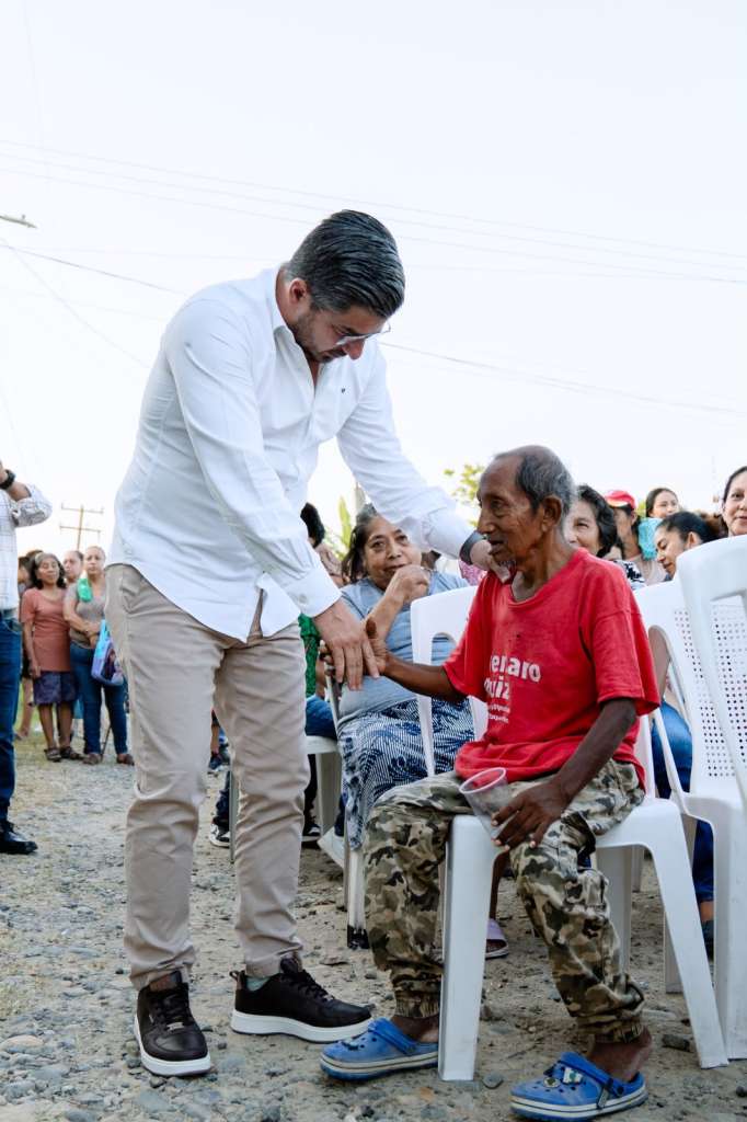 Inicio de obra de guarniciones y banquetas en Tuxpan