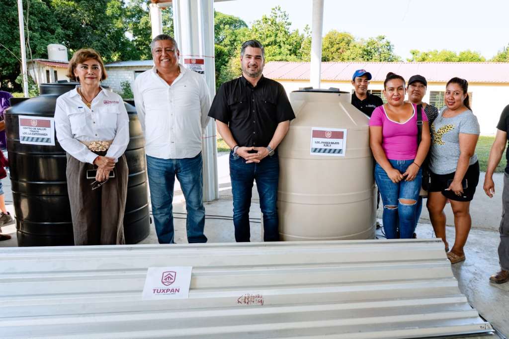 Apoyos sociales para familias de comunidades rurales de Tuxpan