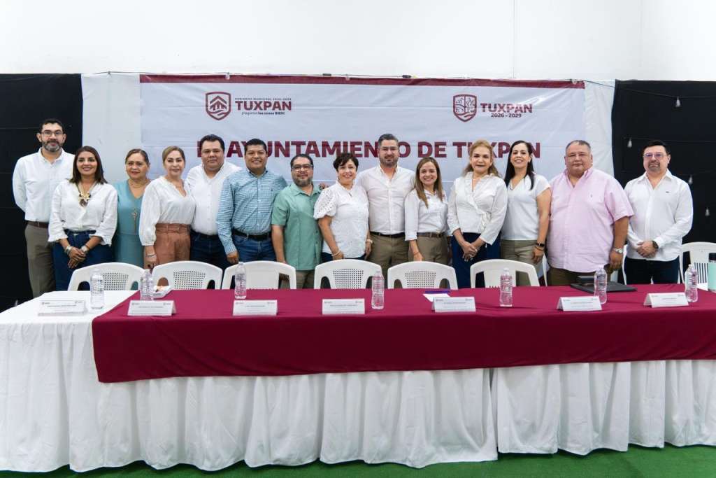Inicio del Mes del Testamento Tuxpan con autoridades municipales y representantes notariales.