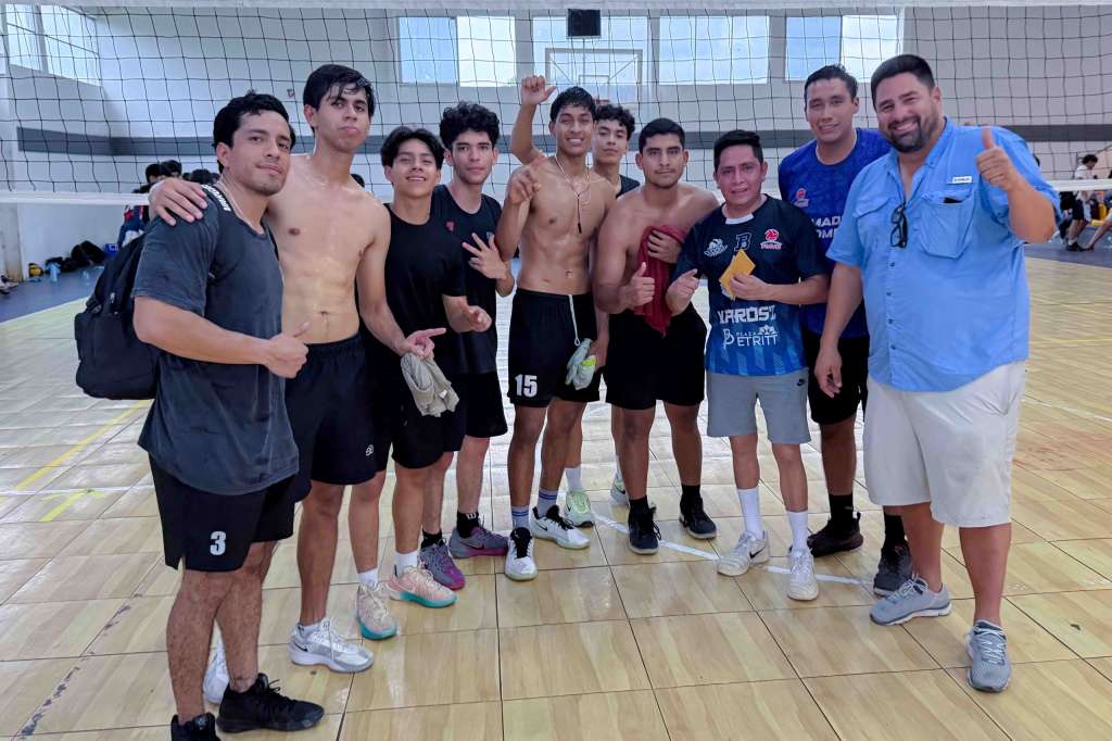 Torneo de Voleibol de Playa celebrado en Tuxpan.